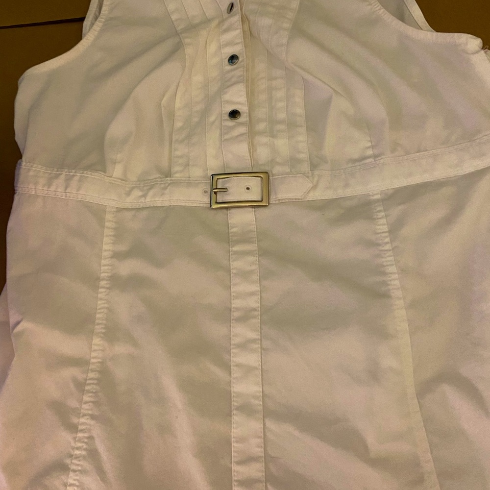 White no sleeve top